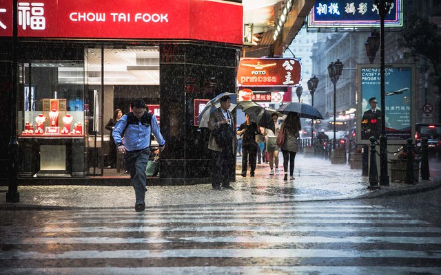 Bão Wipha di chuyển về phía Philippines khiến gần 100.000 người ảnh hưởng, Hong Kong dự kiến nâng mức cảnh báo- Ảnh 4.