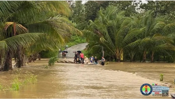 Bão Kalmaegi tàn phá: Gió giật 205 km/h, hàng nghìn người sơ tán, có nơi dân phải chui hang đá tránh nạn- Ảnh 3.