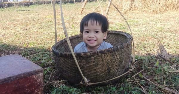 Em bé 2 tuổi ngồi khóc thét bên thi thể mẹ trong Mưa Đỏ bao vy 6 1757246786269 17572467911111683476878 486 0 1020 1020 crop 17572468844391686674913jpg