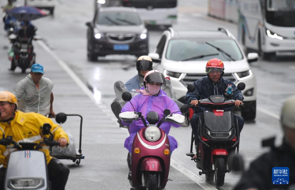 Bão số 1 (Wutip) đổ bộ 2 lần, gây thời tiết xấu trên diện rộng- Ảnh 1. Bão số 1 (Wutip) đổ bộ 2 lần, gây thời tiết xấu trên diện rộng- Ảnh 1.