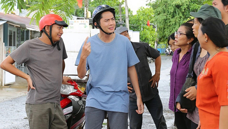 Huỳnh Phương - Thái Vũ nhói lòng trước 1 câu nói của cậu bé bán vé số, Vinh Râu hé lộ lúc bố đột quỵ- Ảnh 7. Huỳnh Phương - Thái Vũ nhói lòng trước 1 câu nói của cậu bé bán vé số, Vinh Râu hé lộ lúc bố đột quỵ- Ảnh 7.