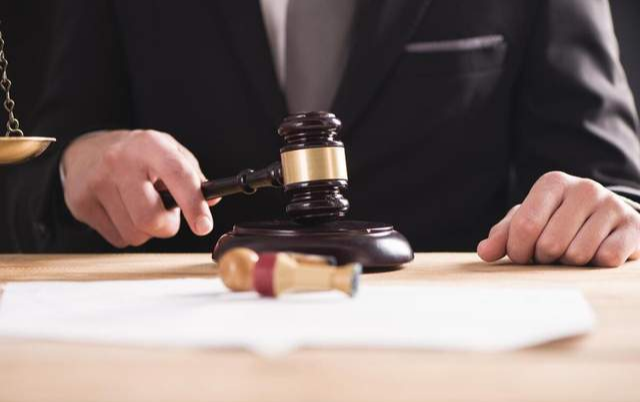 Chi 4,4 tỷ đồng mua nhà, người đàn ông ngỡ ngàng khi có người lạ sống bên trong, 6 lần thay khóa vẫn bị phá, còn bị yêu cầu bồi thường 350 triệu đồng mới thôi- Ảnh 2. Chi 4,4 tỷ đồng mua nhà, người đàn ông ngỡ ngàng khi có người lạ sống bên trong, 6 lần thay khóa vẫn bị phá, còn bị yêu cầu bồi thường 350 triệu đồng mới thôi- Ảnh 2.