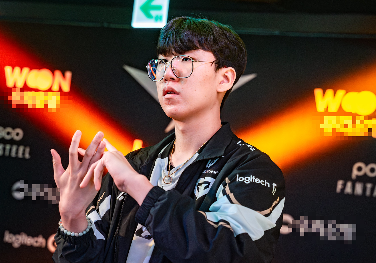 Ruler lộ rõ vẻ không vui dù Gen.G chiến thắng, chỉ đích danh một cái tên sẽ phải Ruler lộ rõ vẻ không vui dù Gen.G chiến thắng, chỉ đích danh một cái tên sẽ phải