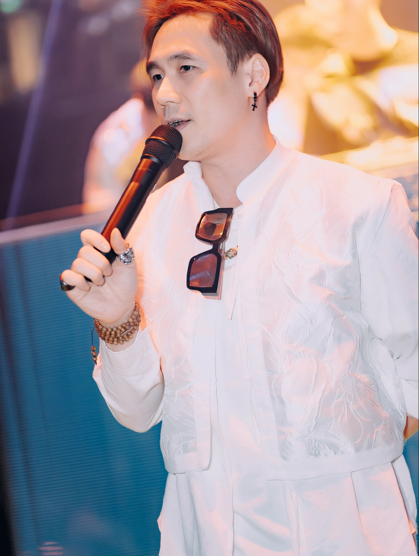 Chuyện gì đang xảy ra với Khánh Phương sau khi vợ Chủ tịch bị bắt vì cáo buộc lừa đảo hơn 9.000 tỷ?- Ảnh 2. Chuyện gì đang xảy ra với Khánh Phương sau khi vợ Chủ tịch bị bắt vì cáo buộc lừa đảo hơn 9.000 tỷ?- Ảnh 2.