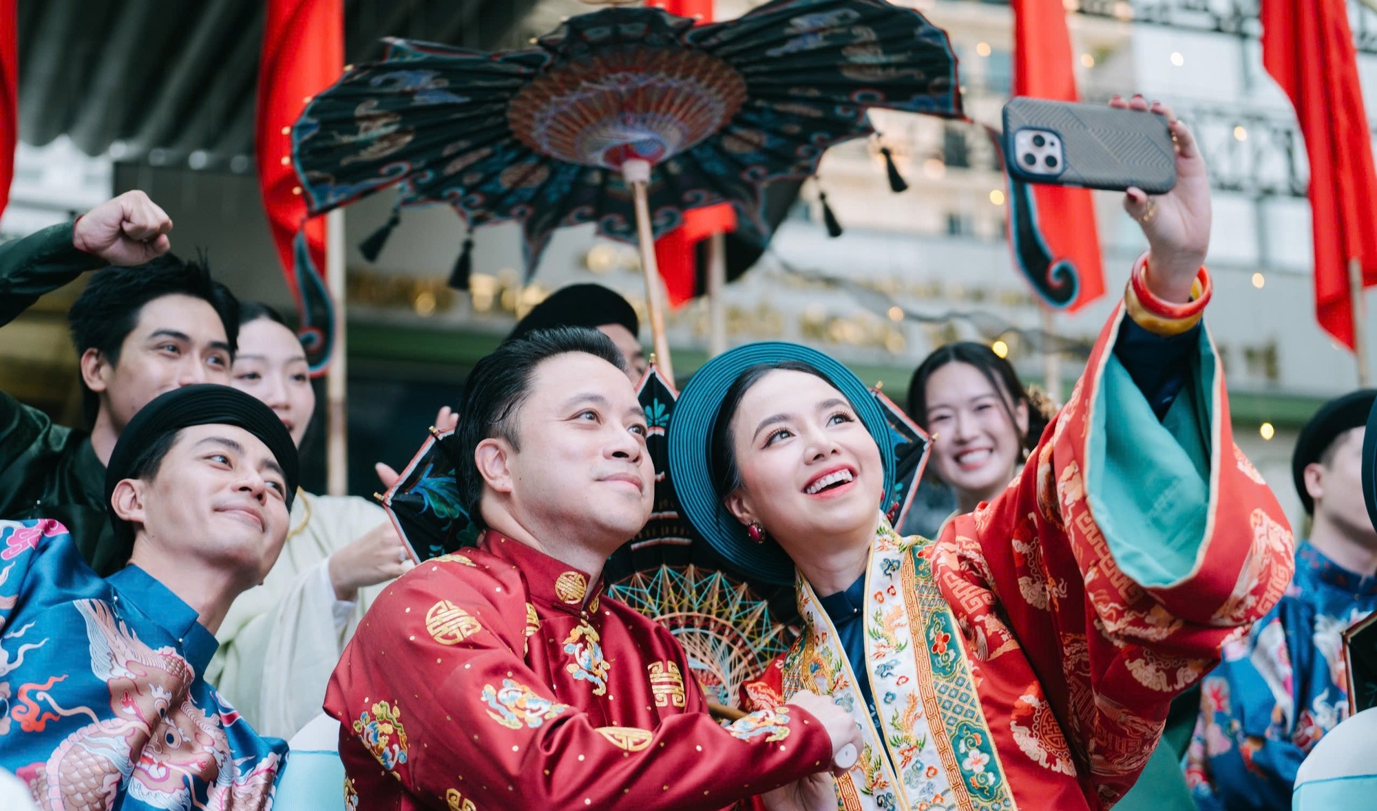 Mỹ nhân Việt trời sinh để đóng cổ trang, thần thái sang chảnh như hoàng hậu xuyên không tới hiện đại- Ảnh 4.