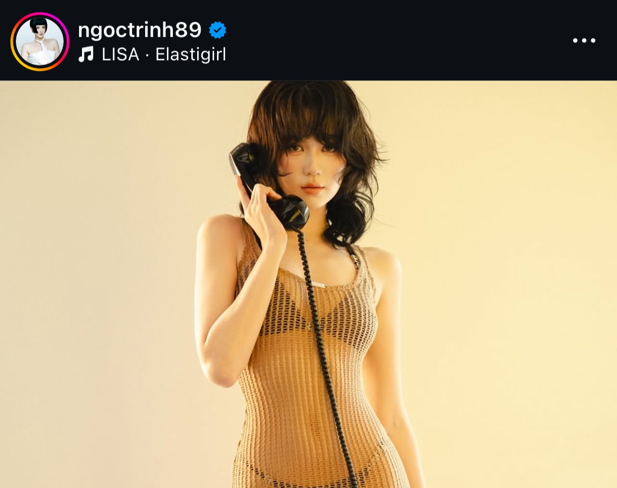 Ngọc Trinh lại gây sốt với váy xuyên thấu, trưng trổ body nóng mắt- Ảnh 1.