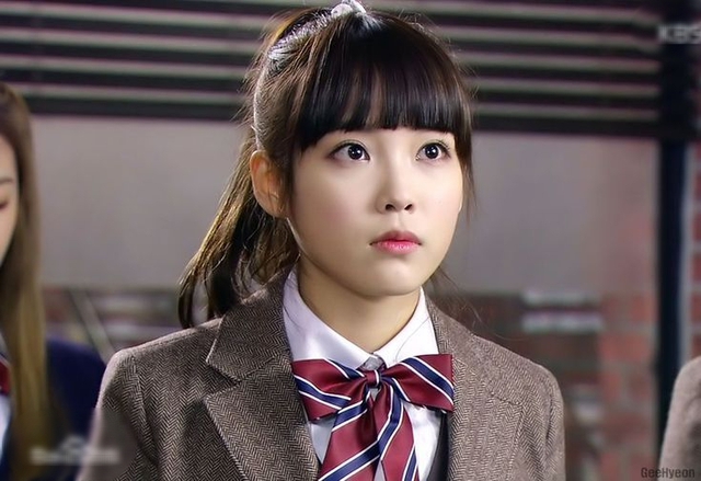 10 nữ thần thanh xuân đẹp nhất Hàn Quốc: Park Shin Hye bét bảng, hạng 1 xứng danh “hệ tư tưởng nhan sắc”- Ảnh 6. 10 nữ thần thanh xuân đẹp nhất Hàn Quốc: Park Shin Hye bét bảng, hạng 1 xứng danh “hệ tư tưởng nhan sắc”- Ảnh 6.
