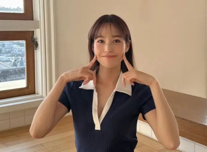 photo-1748578442883 photo-1748578442883