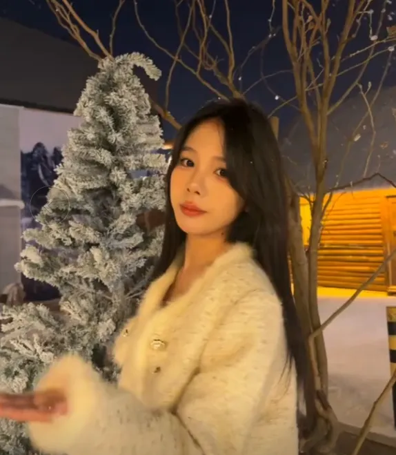 Chuyển hướng livestream TikTok, hot girl