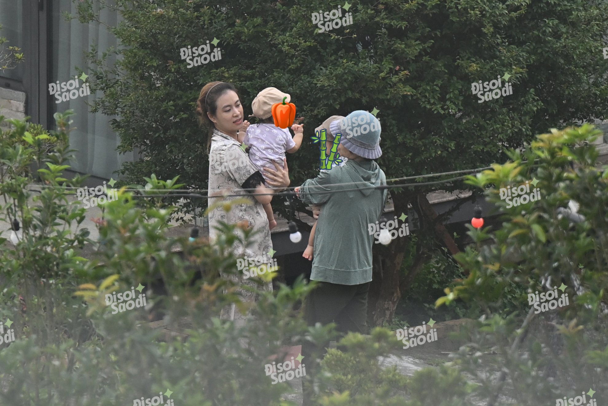 ĐỘC QUYỀN: Hoàng Thuỳ Linh - Đen Vâu và hai em bé song sinh ở quê nhà Tam Đảo- Ảnh 10. ĐỘC QUYỀN: Hoàng Thuỳ Linh - Đen Vâu và hai em bé song sinh ở quê nhà Tam Đảo- Ảnh 10.