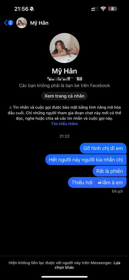 photo-1756091257037 photo-1756091257037