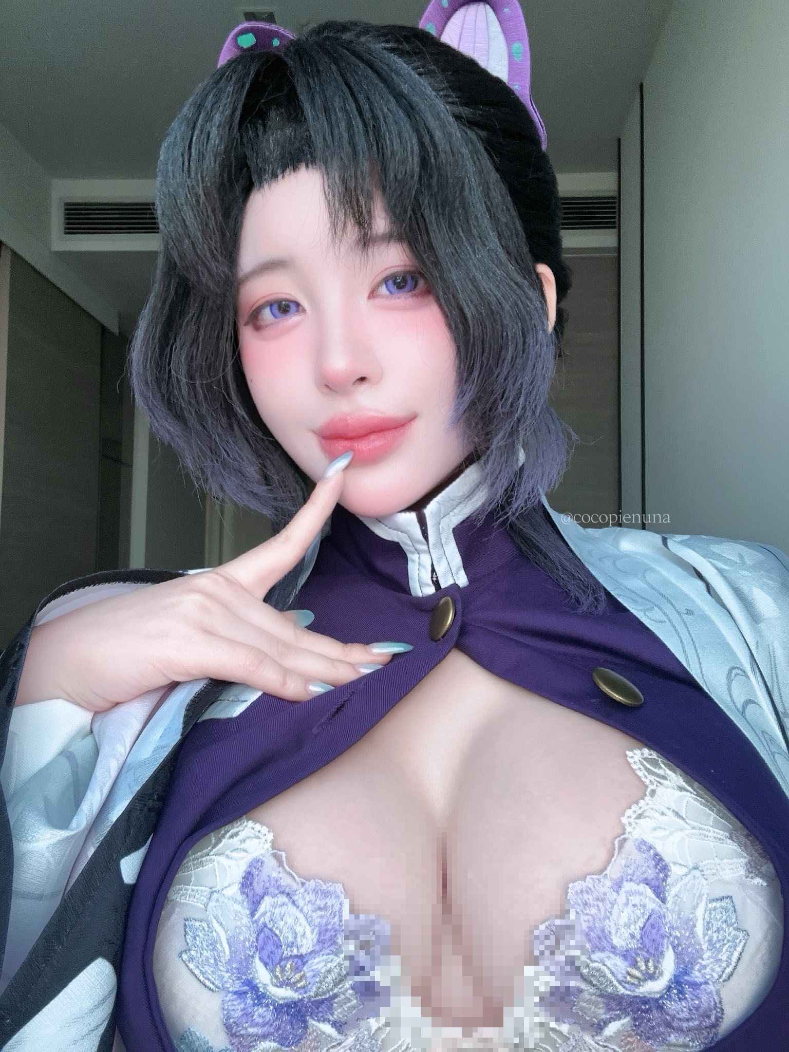 photo-1758268323541 photo-1758268323541