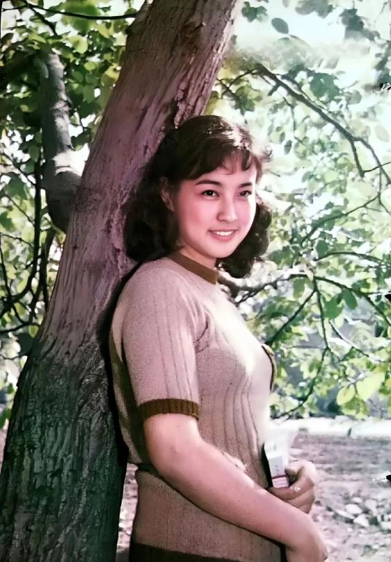 Nữ diễn viên học hành giỏi giang, tài năng phải ngồi tù 422 ngày: Cái kết mới bất ngờ- Ảnh 2.