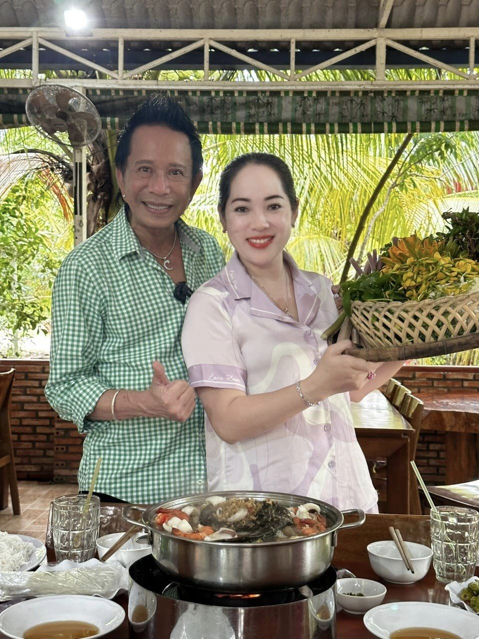 Nhan sắc vợ 3, kém 29 tuổi của