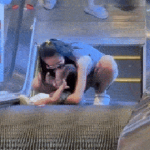 Bé gái bị kẹt chân vào thang cuốn tại trung tâm thương mại be gai bi ket chan vao thang cuon tai trung tam thuong mai 1740318374001493360202 1740364377316 17403643777001080387721 391 0 719 524 crop 17403643953131133832347gifpng