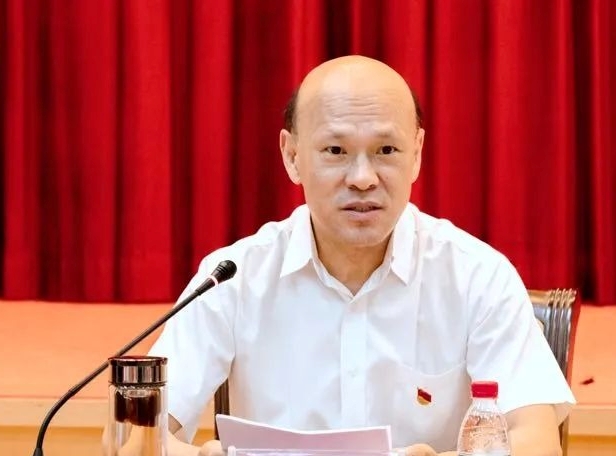 Vụ ông lớn showbiz bị tuyên án tử: 1 sao nam hạng A lộ ảnh thân mật đáng ngờ,