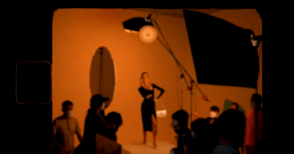 Mỹ nhân đẹp đến mức khiến cả thành phố hết tắc đường bây giờ ra sao? bellaraneecampenpedro ezgifcom video to gif converter 17615579754711307410331 0 0 314 600 crop 17615580036651070825673gifpng