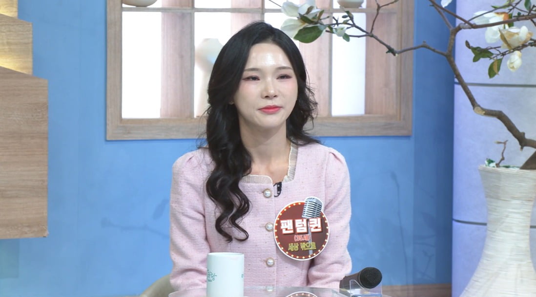 Nữ ca sĩ 9X biến mất 7 năm vì bị gã đàn ông đánh vỡ xương mặt giữa nơi công cộng- Ảnh 2.