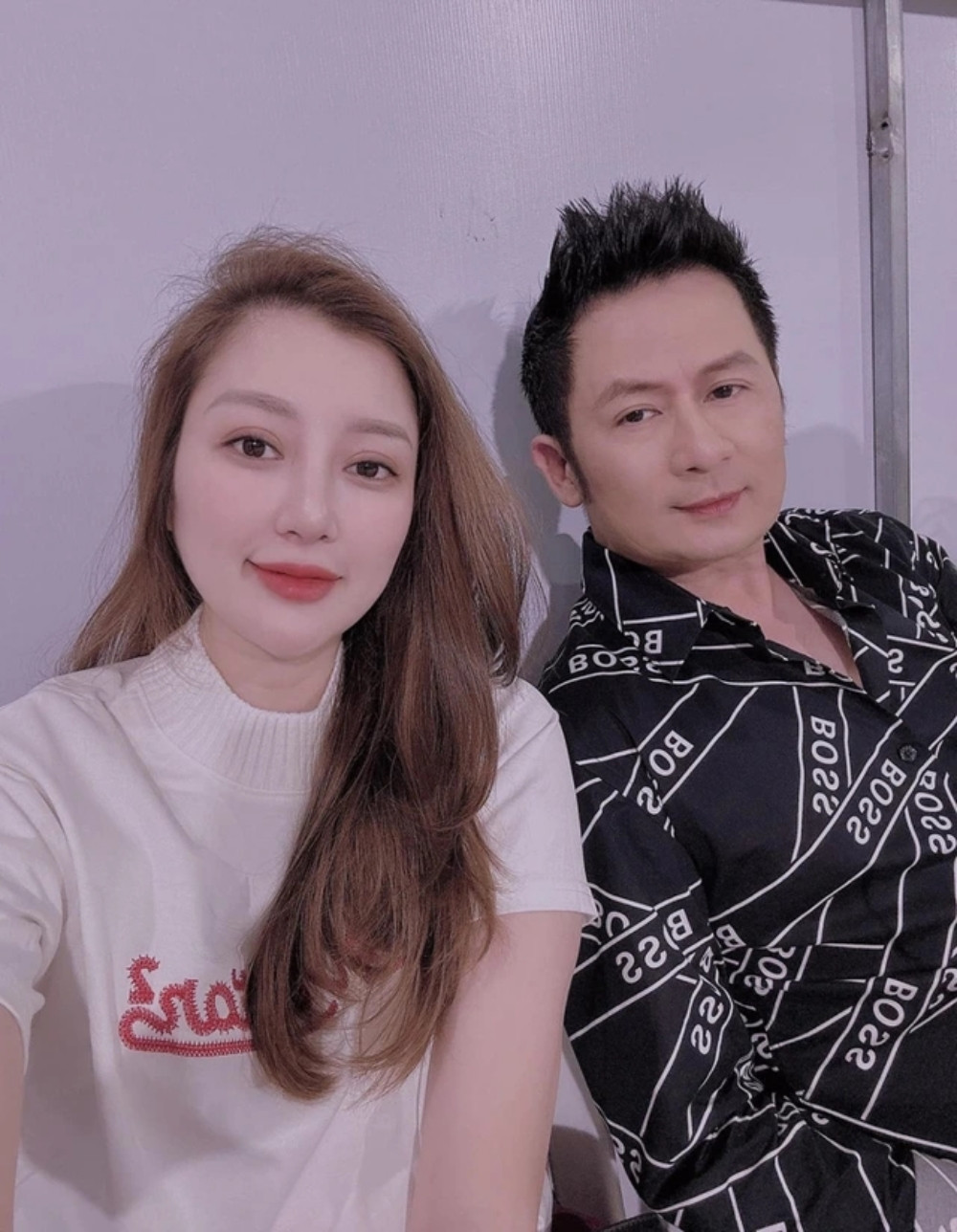 Nam ca sĩ sở hữu biệt thự 2.000 m2 ở Mỹ và Việt Nam: Ngoài 50 hôn nhân viên mãn bên vợ kém 17 tuổi- Ảnh 4.