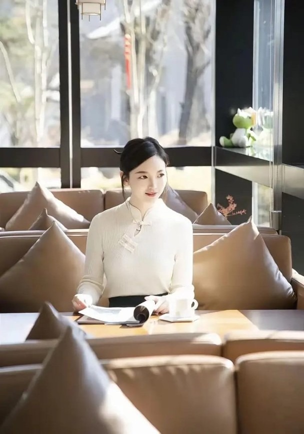 Tóm dính Quách Phú Thành cặp kè gái lạ, nghi ngoại tình sau vụ vợ người mẫu dính scandal săn đại gia- Ảnh 3.