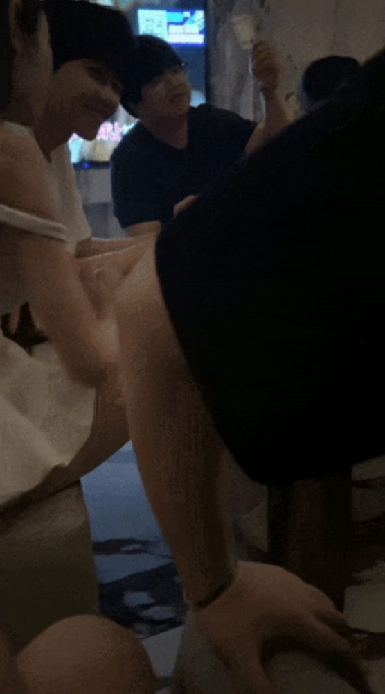 Nghi vấn dàn sao BLG dùng Nghi vấn dàn sao BLG dùng