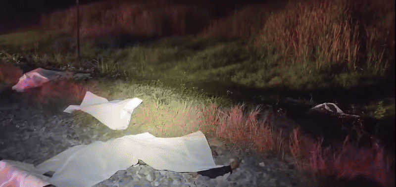 Ngồi uống rượu ở đường ray, 3 người đàn ông bị tàu hỏa đâm tử vong: Nhân chứng kể lại chi tiết ám ảnh- Ảnh 1. Ngồi uống rượu ở đường ray, 3 người đàn ông bị tàu hỏa đâm tử vong: Nhân chứng kể lại chi tiết ám ảnh- Ảnh 1.