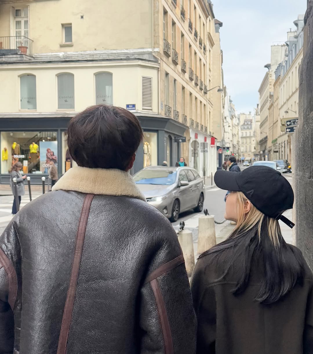 Bộ ảnh hẹn hò cán mốc 2 triệu like của cặp đôi hot nhất showbiz và