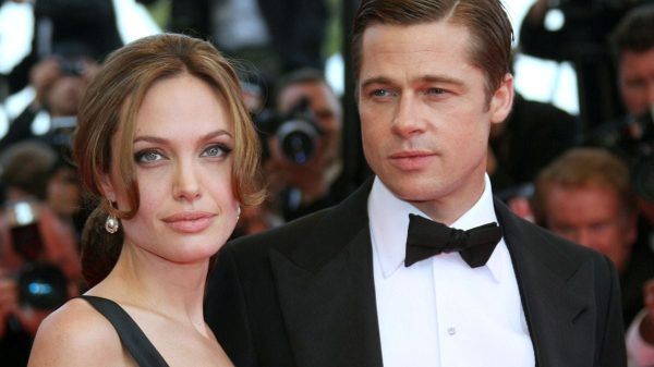Sao Nữ Angelina Jolie Bắt Đầu Hành Trình Mới Sau Khi Hoàn Tất Thủ Tục Ly Hôn brad angelina4 xeizjpg