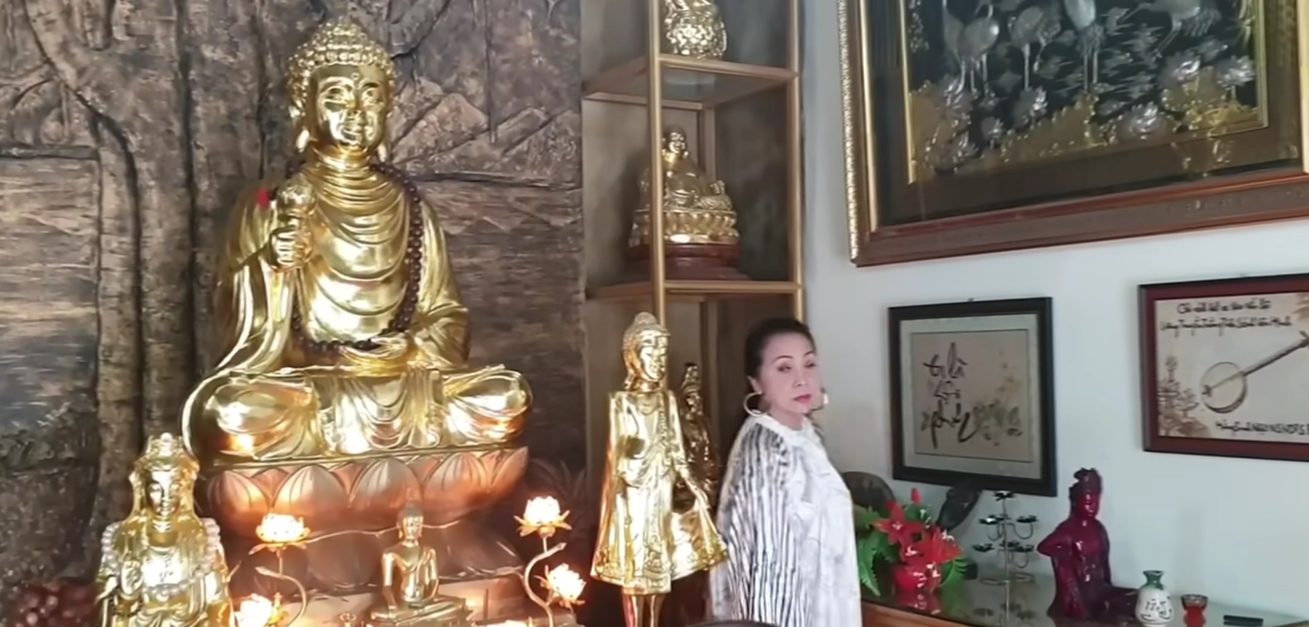 Nữ NSND sở hữu biệt thự 100 tỷ ở Thủ Đức, 2 lần đò vẫn lẻ bóng, quyết ở Việt Nam không sang Mỹ sống- Ảnh 5. Nữ NSND sở hữu biệt thự 100 tỷ ở Thủ Đức, 2 lần đò vẫn lẻ bóng, quyết ở Việt Nam không sang Mỹ sống- Ảnh 5.