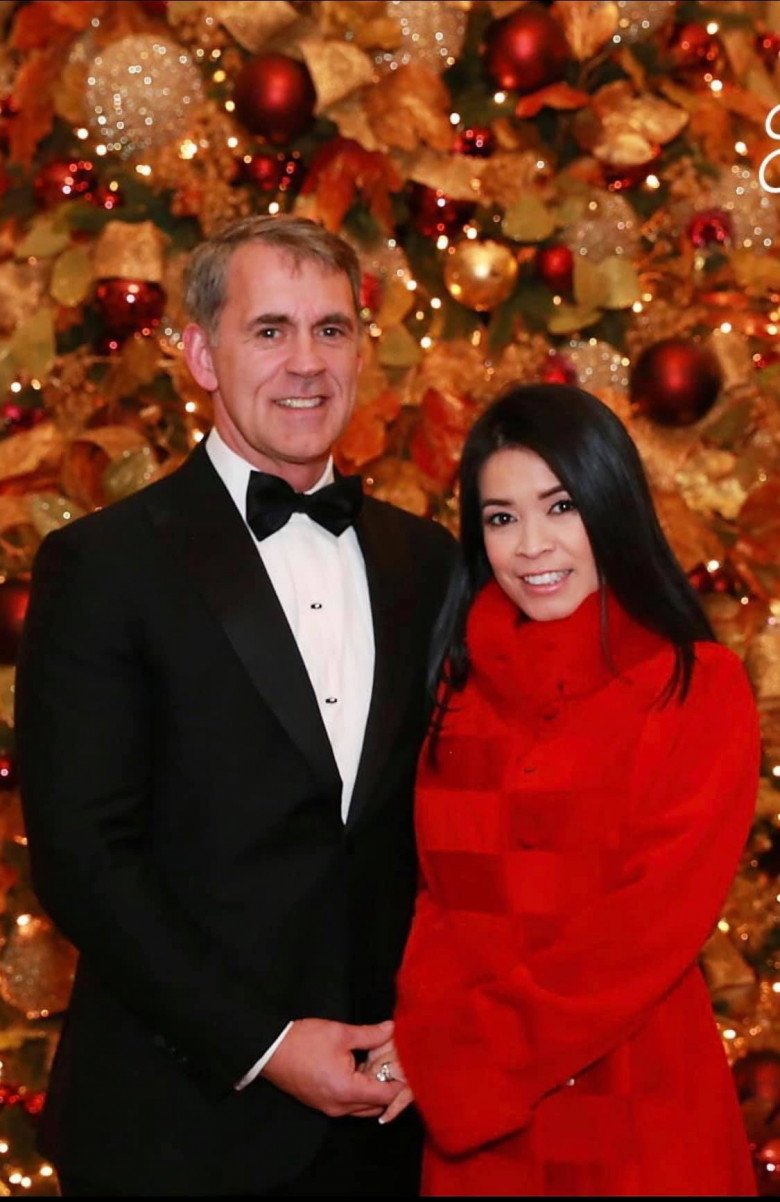 Sao nữ Vbiz lấy chồng tỷ phú: Quen qua app hẹn hò, biệt thự như resort có cả rạp chiếu phim- Ảnh 5.