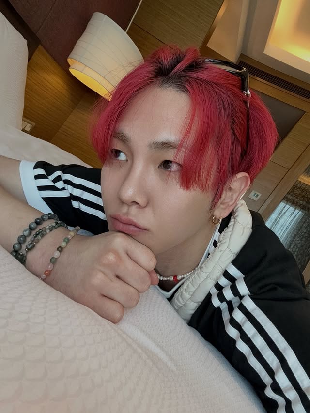 Đại hội sao SMTOWN đổ bộ Tân Sơn Nhất: Taeyeon và