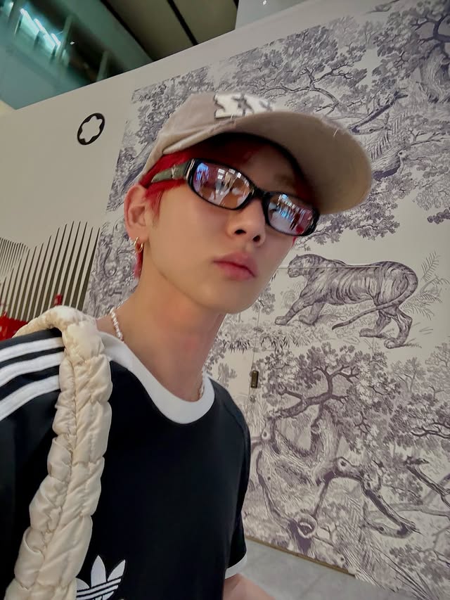 Đại hội sao SMTOWN đổ bộ Tân Sơn Nhất: Taeyeon và