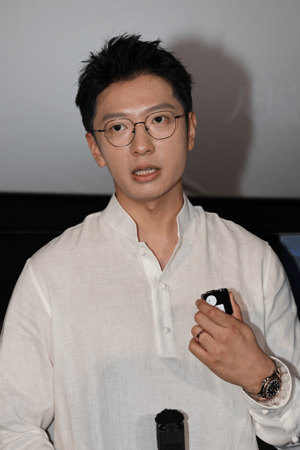 "Nam vương tiêu tiền như rác" giờ thê thảm đến nỗi phải đi phụ hồ, bê gạch xách vữa mưu sinh bun3007 17615413495671097492478 1761549521366 1761549521623742937066