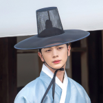 Thiếu gia nghìn tỷ vào showbiz vì muốn nuôi tóc dài, thừa kế bất động sản 50.000m2, tiền tiêu 4 đời không hết bzvn cung dien ma am yook sung j 1746797966391 17467979665301526643345 0 0 524 1000 crop 17468008180301053269619png