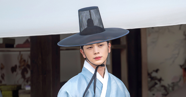 Thiếu gia nghìn tỷ vào showbiz vì muốn nuôi tóc dài, thừa kế bất động sản 50.000m2, tiền tiêu 4 đời không hết bzvn cung dien ma am yook sung j 1746797966391 17467979665301526643345 0 0 524 1000 crop 17468008180301053269619png