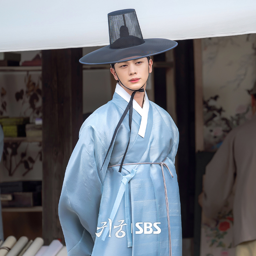 Thiếu gia nghìn tỷ vào showbiz vì muốn nuôi tóc dài, thừa kế bất động sản 50.000m2, tiền tiêu 4 đời không hết- Ảnh 4.