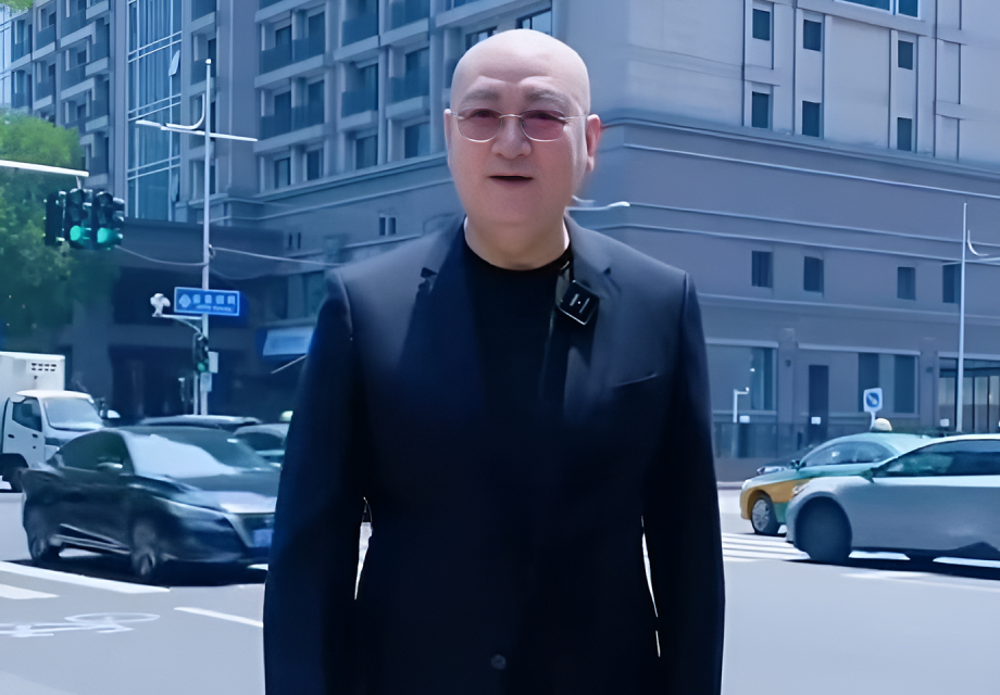 “Đường Tăng” gia tài hơn 72 nghìn tỷ đổi nghề đi bán nhà!- Ảnh 1.