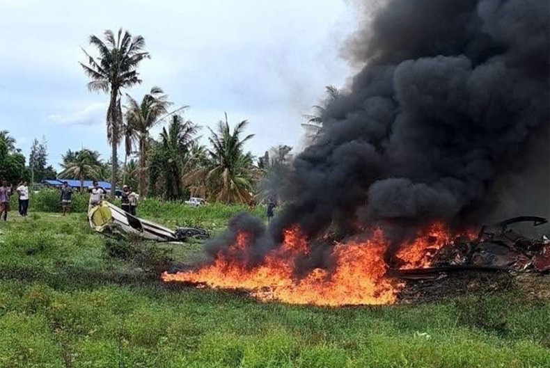 Trực thăng cảnh sát lại rơi ở Thái Lan, người trên khoang tử vong gần hết- Ảnh 1.