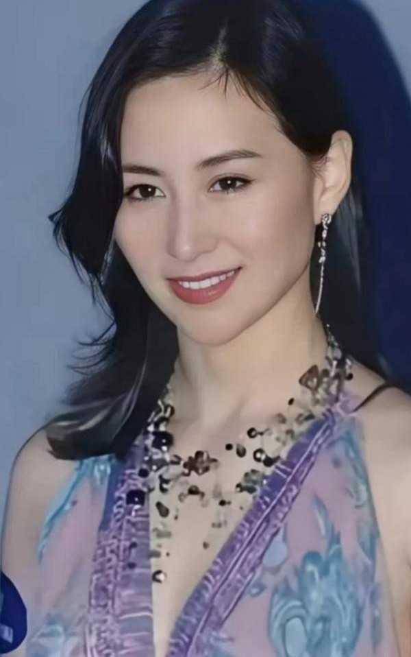 Ái nữ trùm sòng bạc khiến 1 danh ca say đắm bị ép hôn năm xưa, nay thành bà hoàng đất Macau- Ảnh 2.