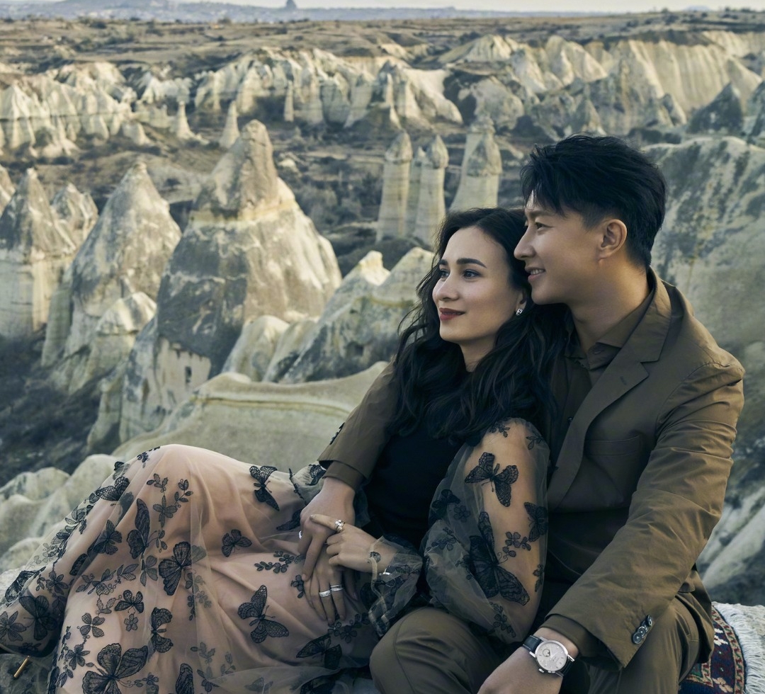 Cuộc hôn nhân lạ lùng của nam thần Super Junior: Vợ chồng ngủ riêng, bà xã kết bạn với người yêu cũ- Ảnh 4. Cuộc hôn nhân lạ lùng của nam thần Super Junior: Vợ chồng ngủ riêng, bà xã kết bạn với người yêu cũ- Ảnh 4.