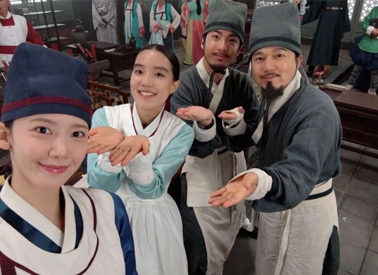 Đến lượt Yoona (SNSD) bị tố “thượng đẳng” hơn Jeon Ji Hyun, khán giả tẩy chay cực gắt- Ảnh 3.