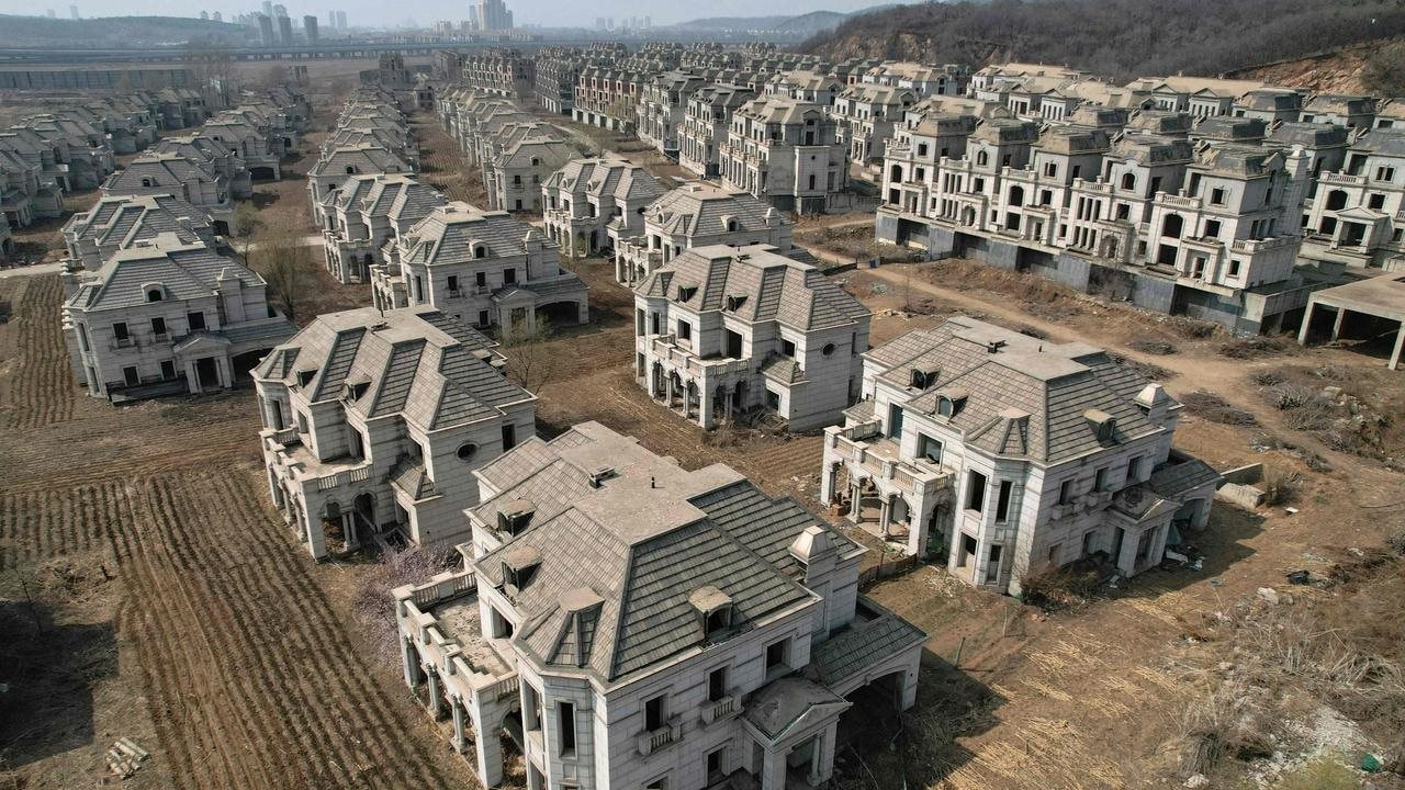 Dân số giảm khiến giá nhà lao dốc xuống thấp nhất 7 tháng, hơn 65 triệu căn hộ bỏ trống tại Trung Quốc đủ sức chứa dân số cả một nước- Ảnh 2.