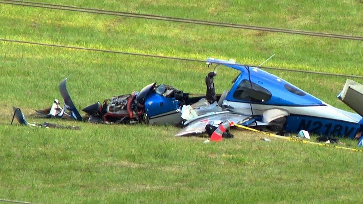 Vụ rơi máy bay khiến gia đình nhạc sĩ tử vong chấn động giới giải trí- Ảnh 1. Vụ rơi máy bay khiến gia đình nhạc sĩ tử vong chấn động giới giải trí- Ảnh 1.