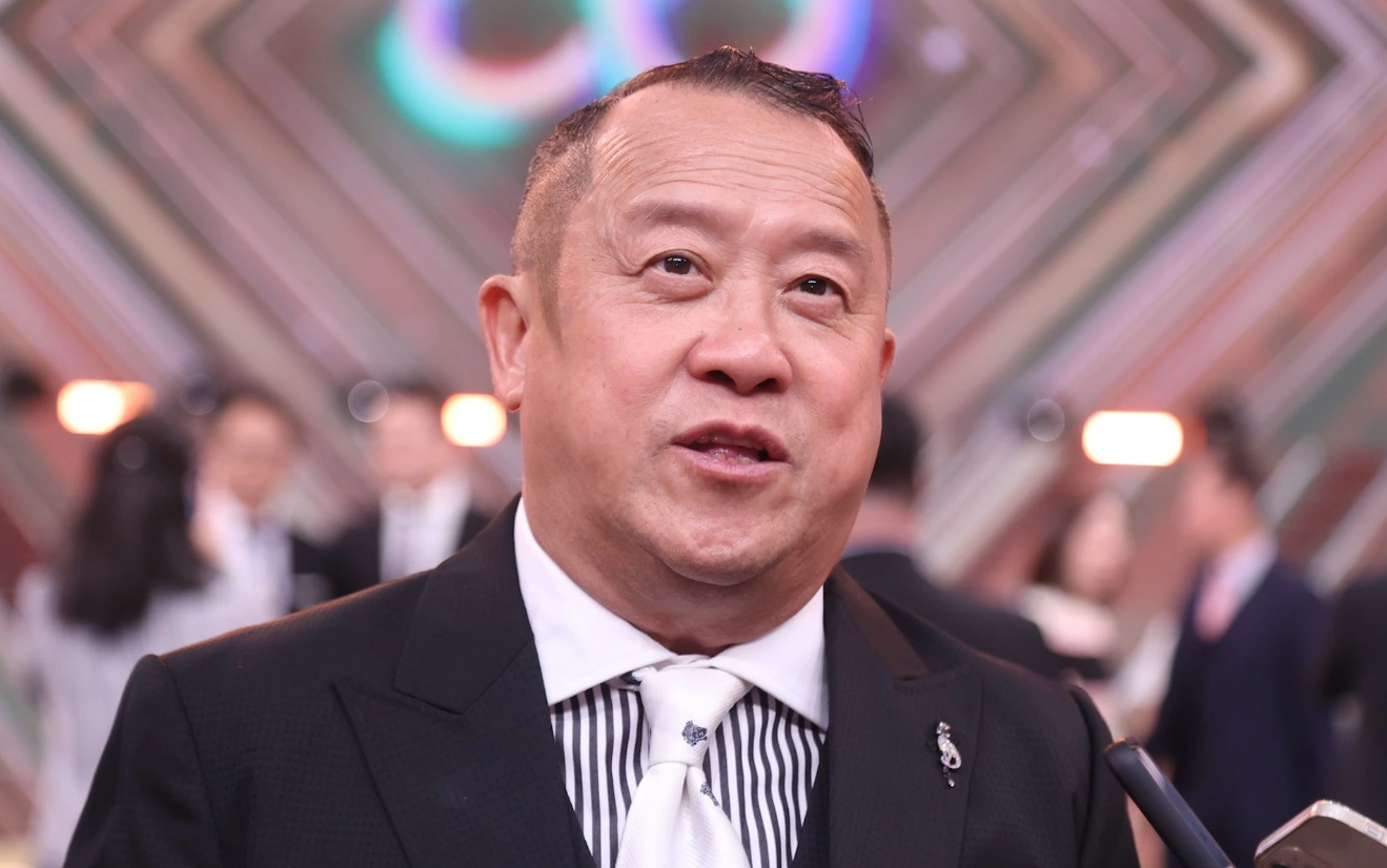 Ngoại lệ của Tăng Chí Vỹ: Hại đời bao nhiêu mỹ nữ nhưng lại hết lòng hết dạ vì người này- Ảnh 1.