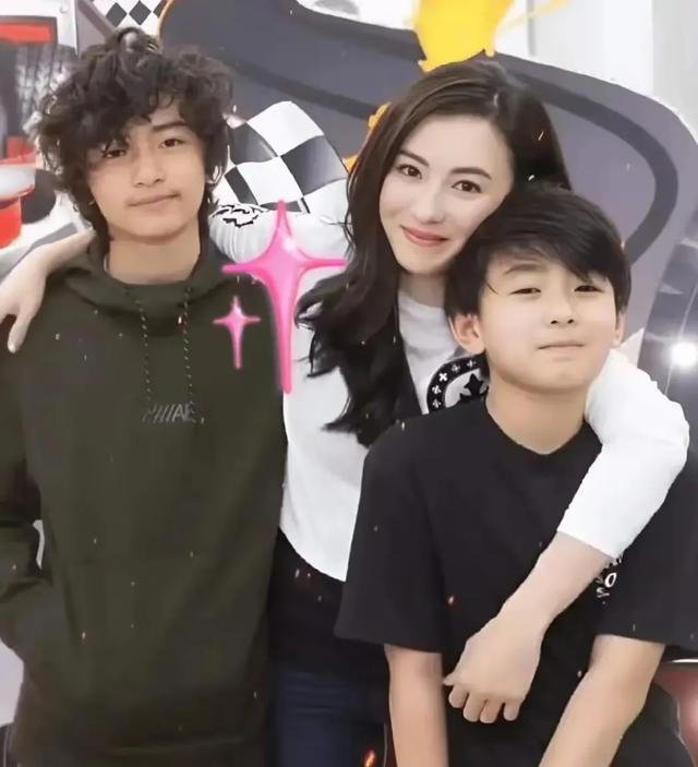 Nguyên nhân gì khiến quý tử nhà Trương Bá Chi bị mẹ bắt đi làm dọn vệ sinh- Ảnh 3.