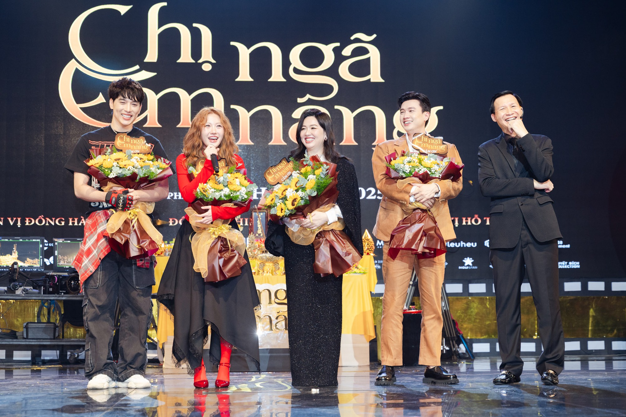 15 giây cam thường bóc nhan sắc thật khó tin của em gái Trấn Thành- Ảnh 6.