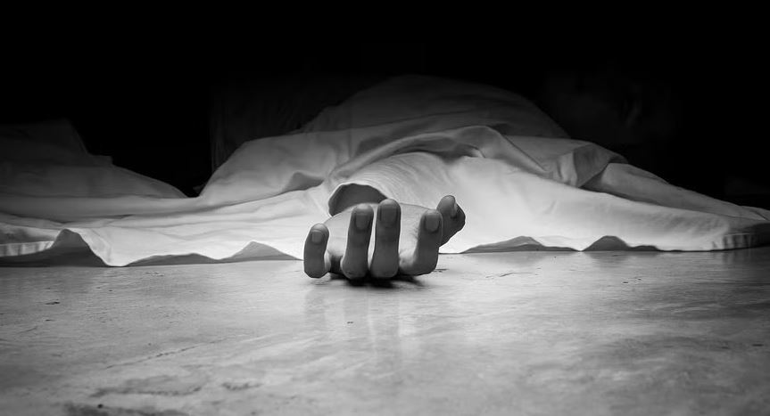 Cãi nhau với bạn gái, nam thanh niên 22 tuổi nhảy từ tầng 11 xuống đất tử vong- Ảnh 1.