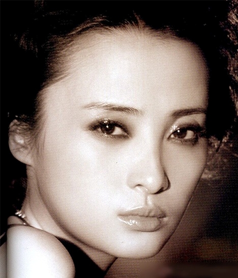 3 biểu tượng nhan sắc “bất biến” hàng đầu thế kỷ 21: Đến Lưu Diệc Phi, Angelababy đụng độ cũng phải