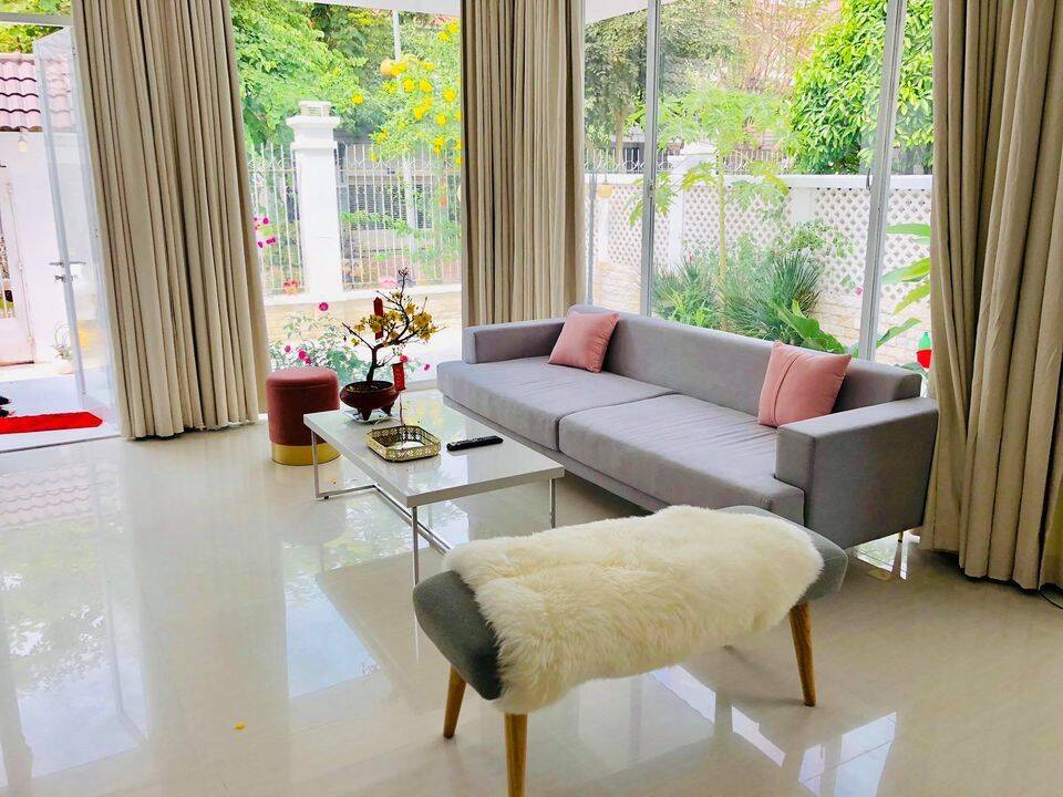 Nữ nghệ sĩ sở hữu biệt thự hơn 30 tỷ ở Quận 7, 40 tuổi gợi cảm, ở ẩn vì thị phi, xuất hiện là dậy sóng- Ảnh 7. Nữ nghệ sĩ sở hữu biệt thự hơn 30 tỷ ở Quận 7, 40 tuổi gợi cảm, ở ẩn vì thị phi, xuất hiện là dậy sóng- Ảnh 7.