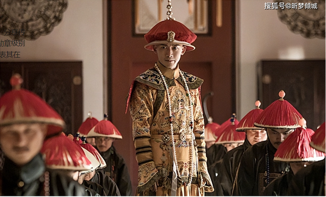 Thị vệ cứu sống Càn Long, nhà vua hỏi muốn được thưởng gì liền đáp: Hãy cưới cho thần một cung nữ mũm mĩm- Ảnh 1. Thị vệ cứu sống Càn Long, nhà vua hỏi muốn được thưởng gì liền đáp: Hãy cưới cho thần một cung nữ mũm mĩm- Ảnh 1.